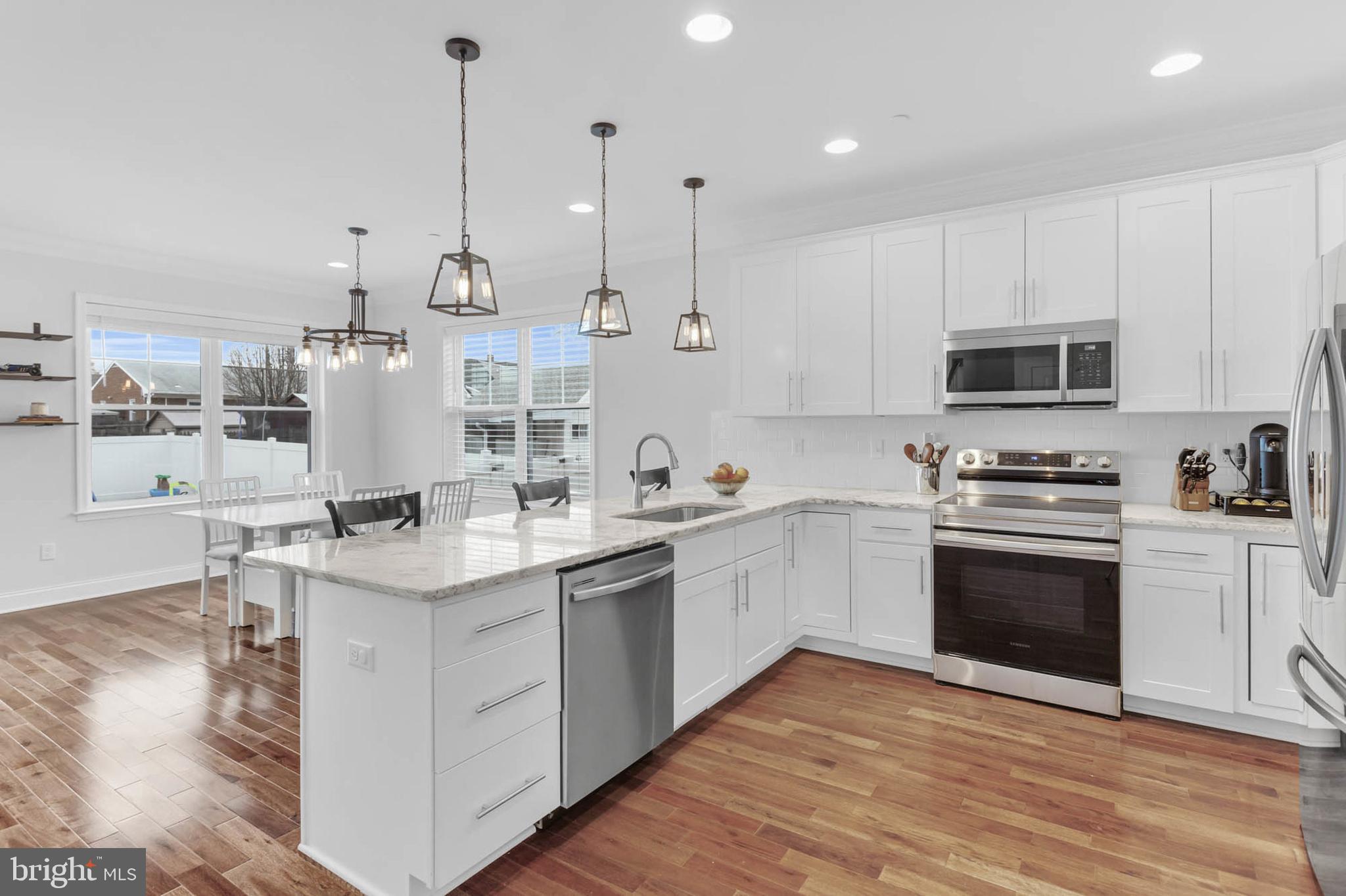 RIVIERA BEACH - Residential