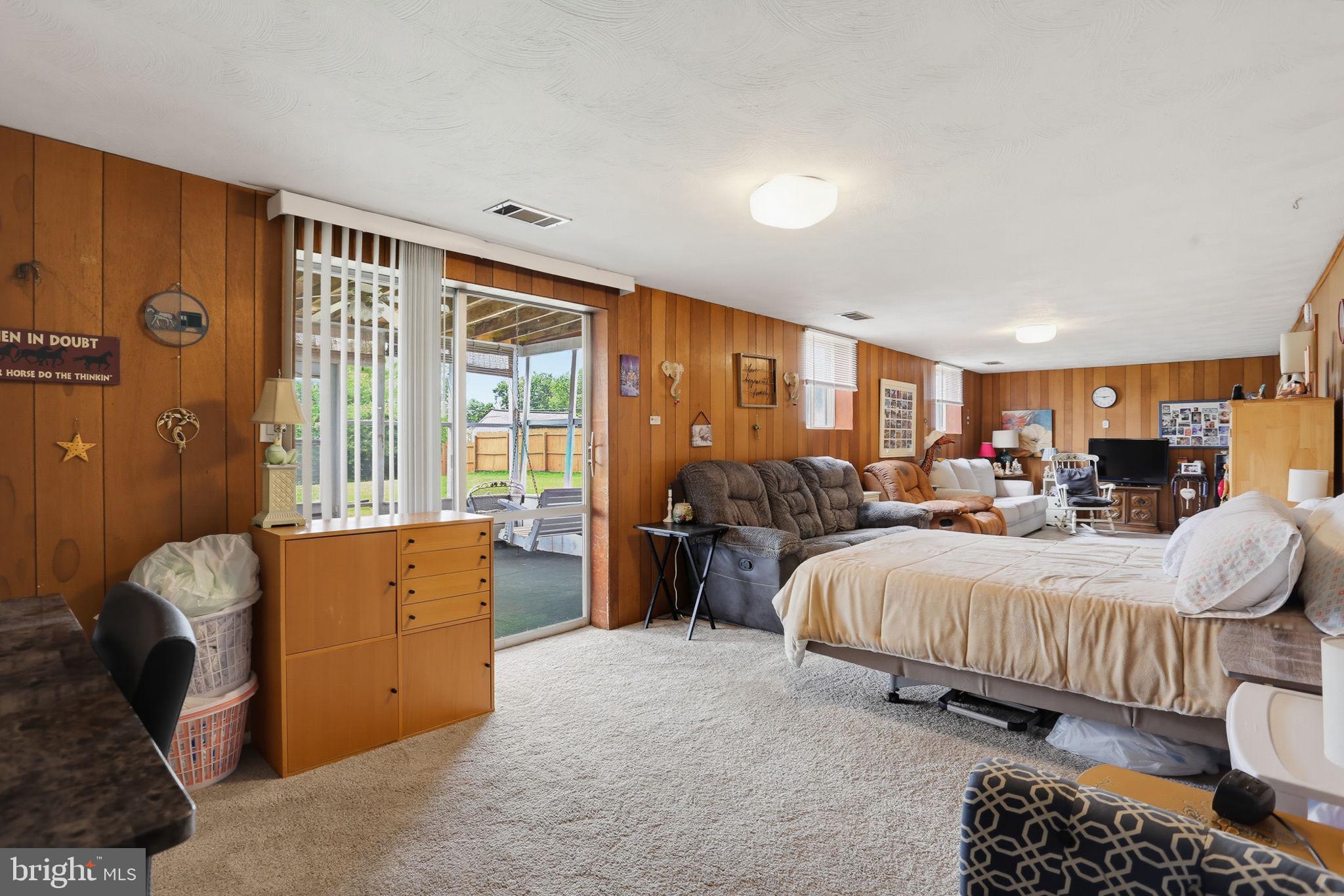 SUBURBIA - Residential
