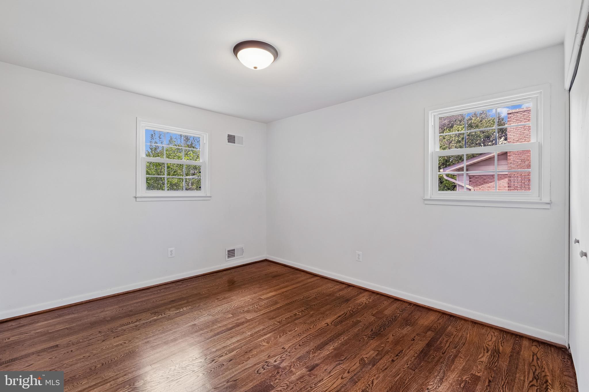 FOXHALL - Residential