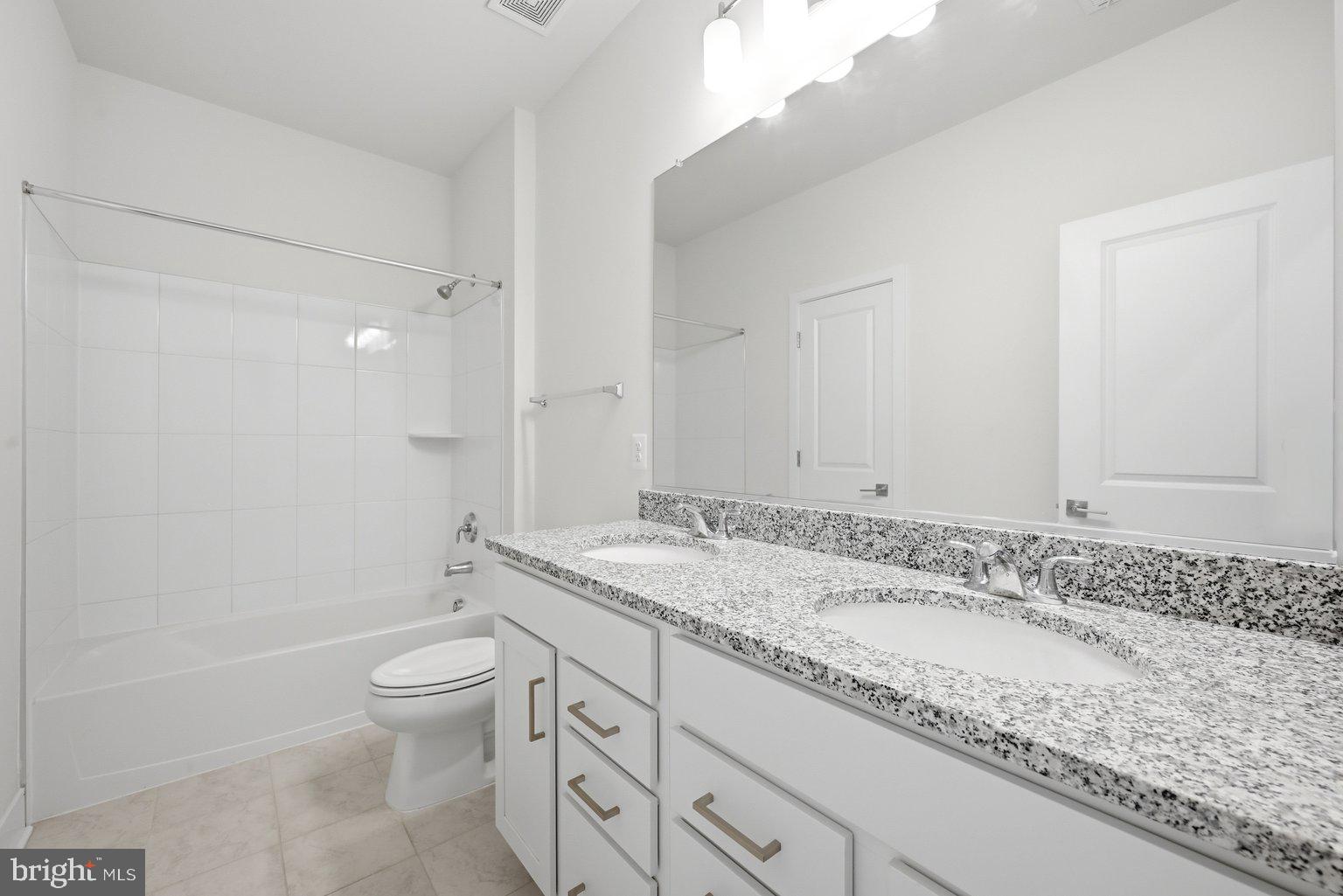 LAKE FREDERICK - Residential