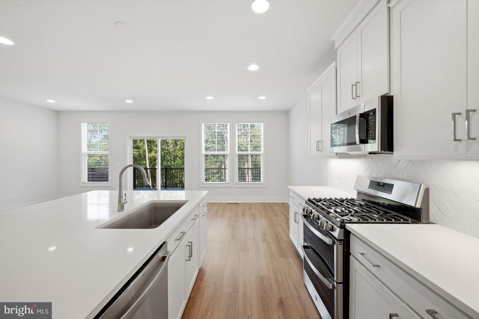 LAKE FREDERICK - Residential