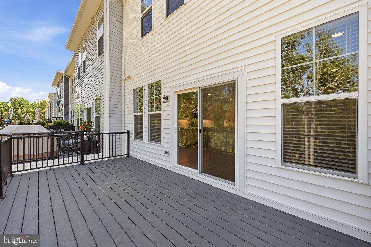 LAKE FREDERICK - Residential