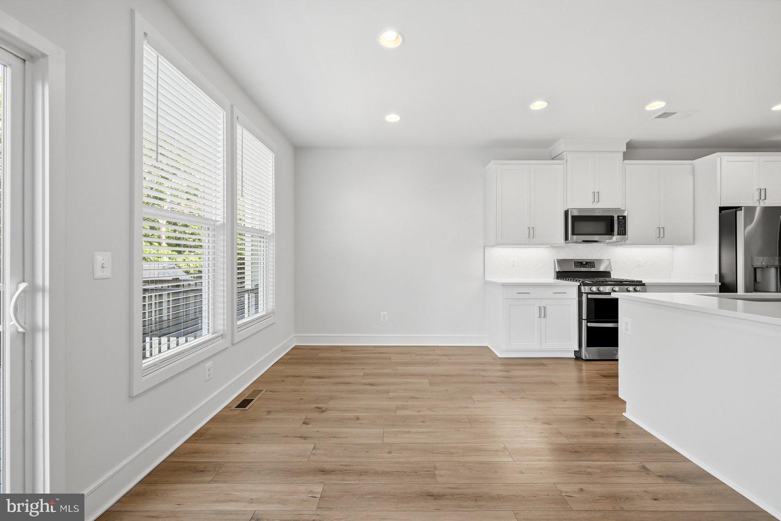 LAKE FREDERICK - Residential