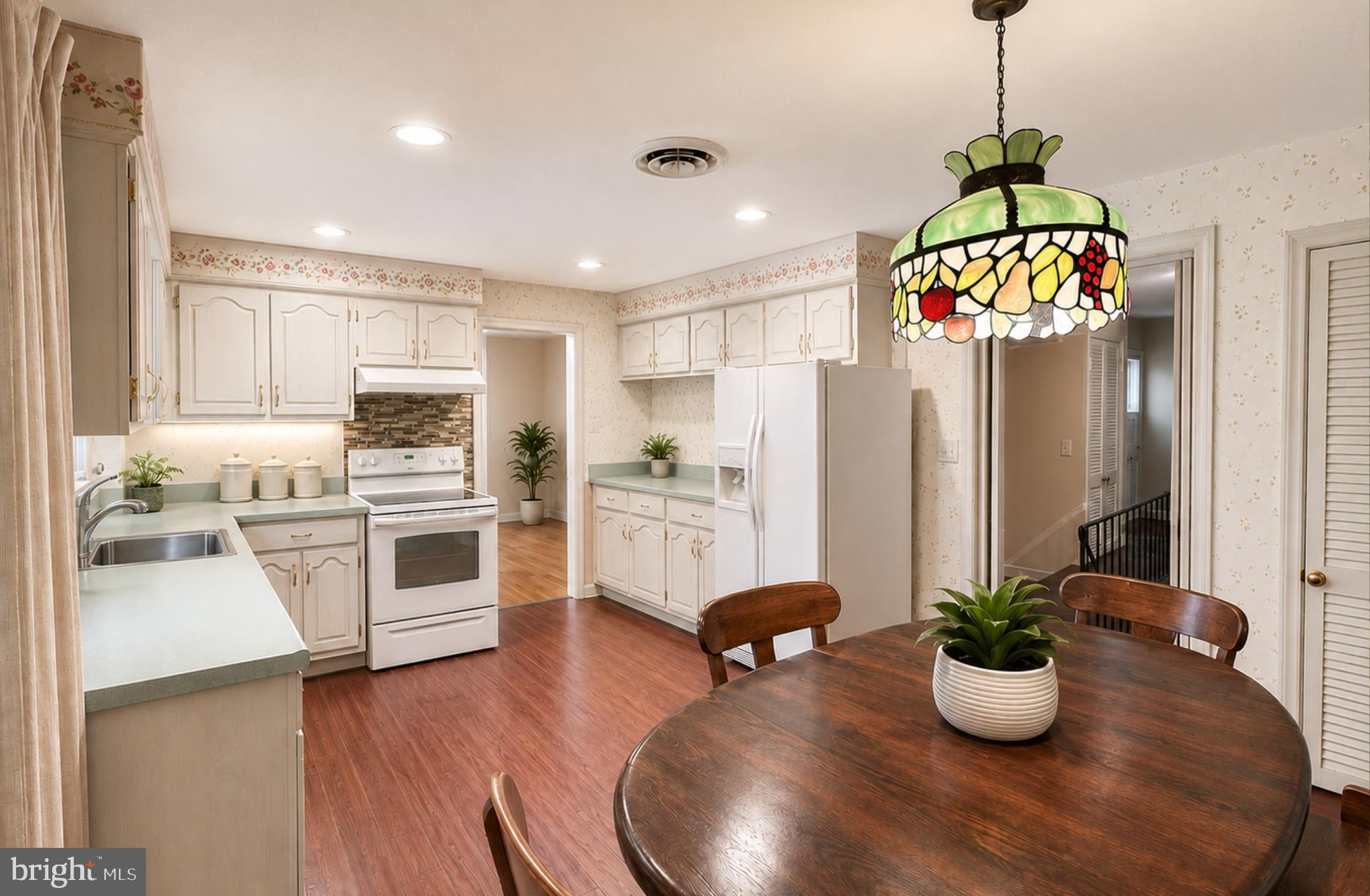 OLDE SEVERNA PARK - Residential