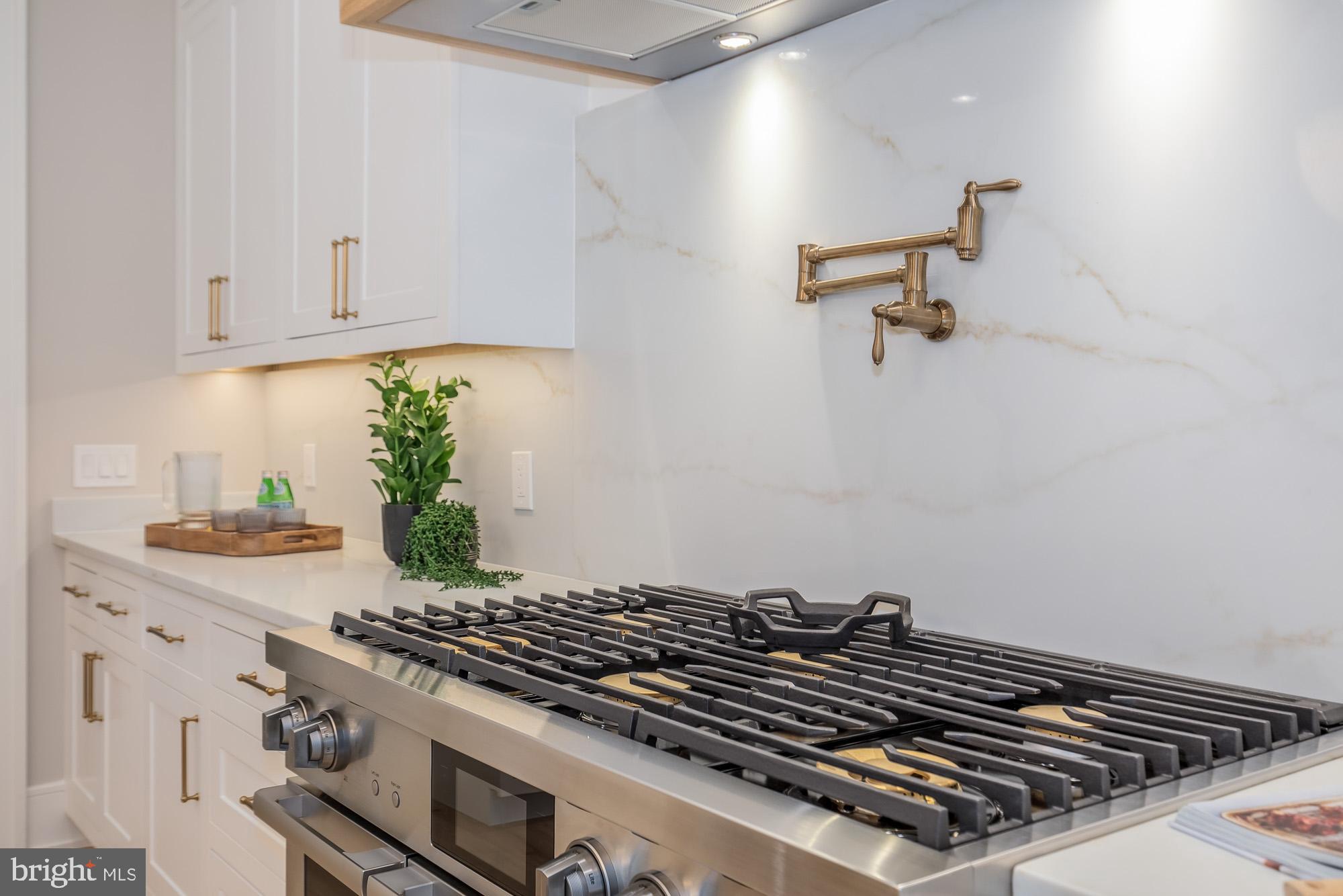 ALTA VISTA - Residential