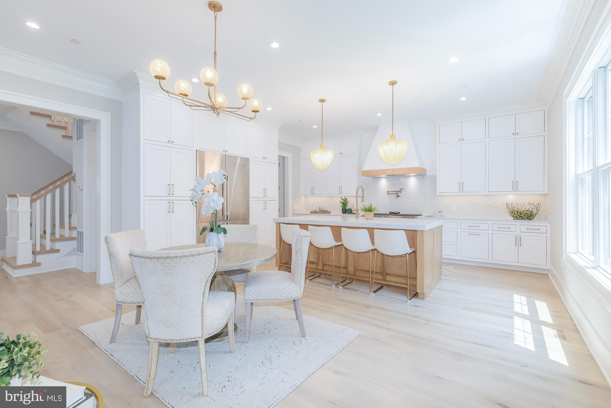 ALTA VISTA - Residential