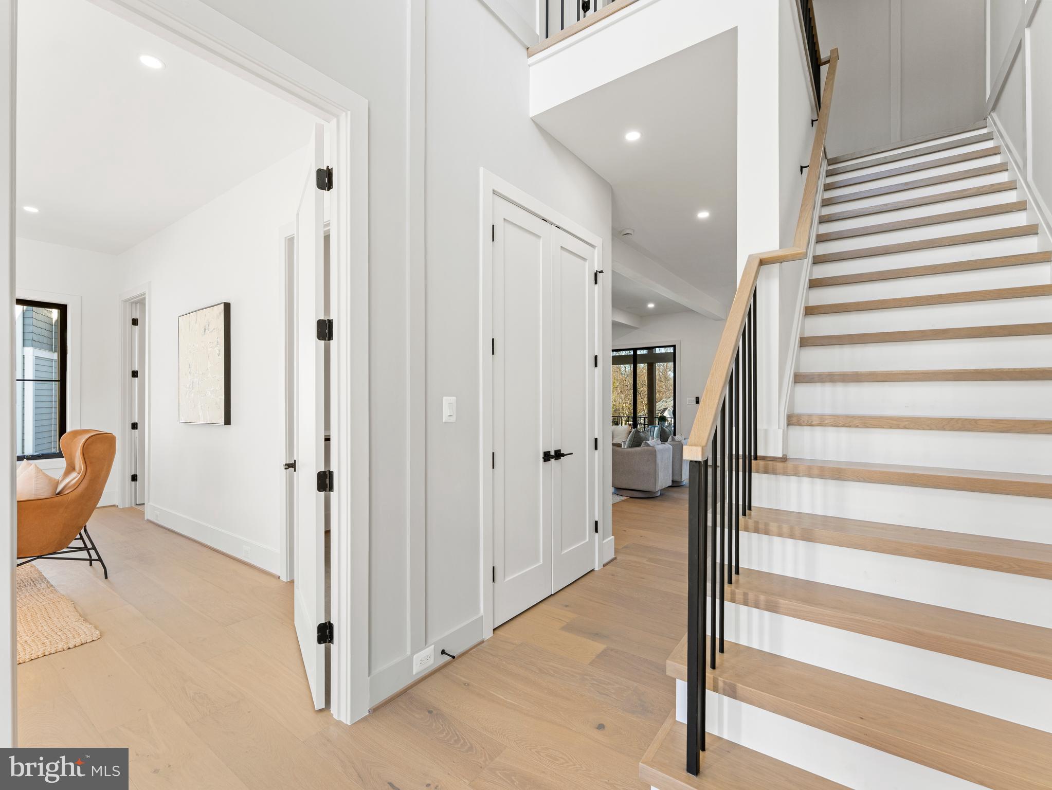 VIENNA WOODS - Residential