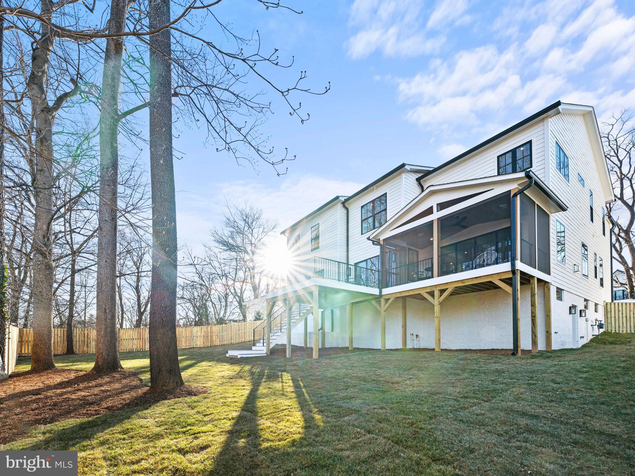VIENNA WOODS - Residential