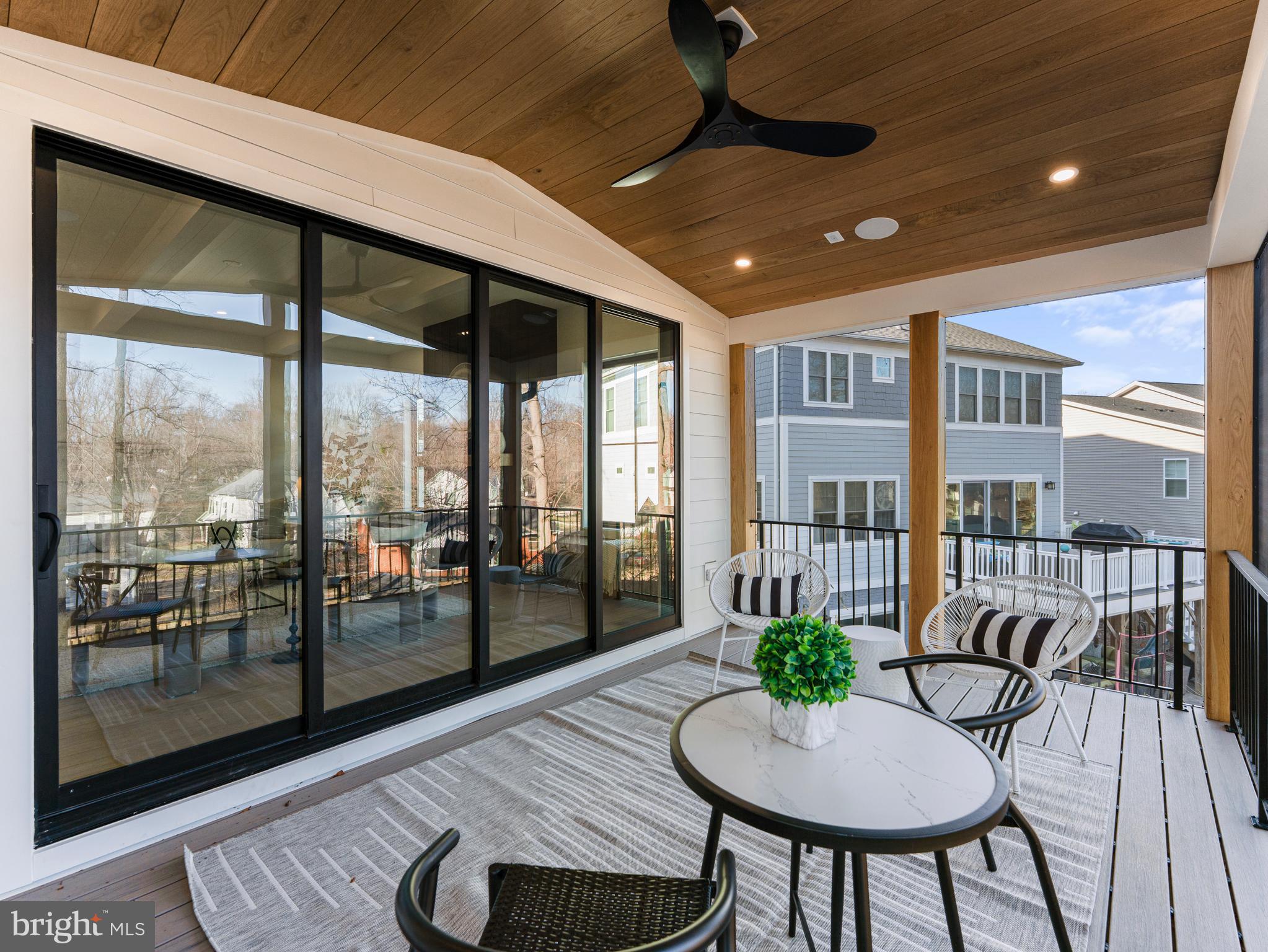 VIENNA WOODS - Residential