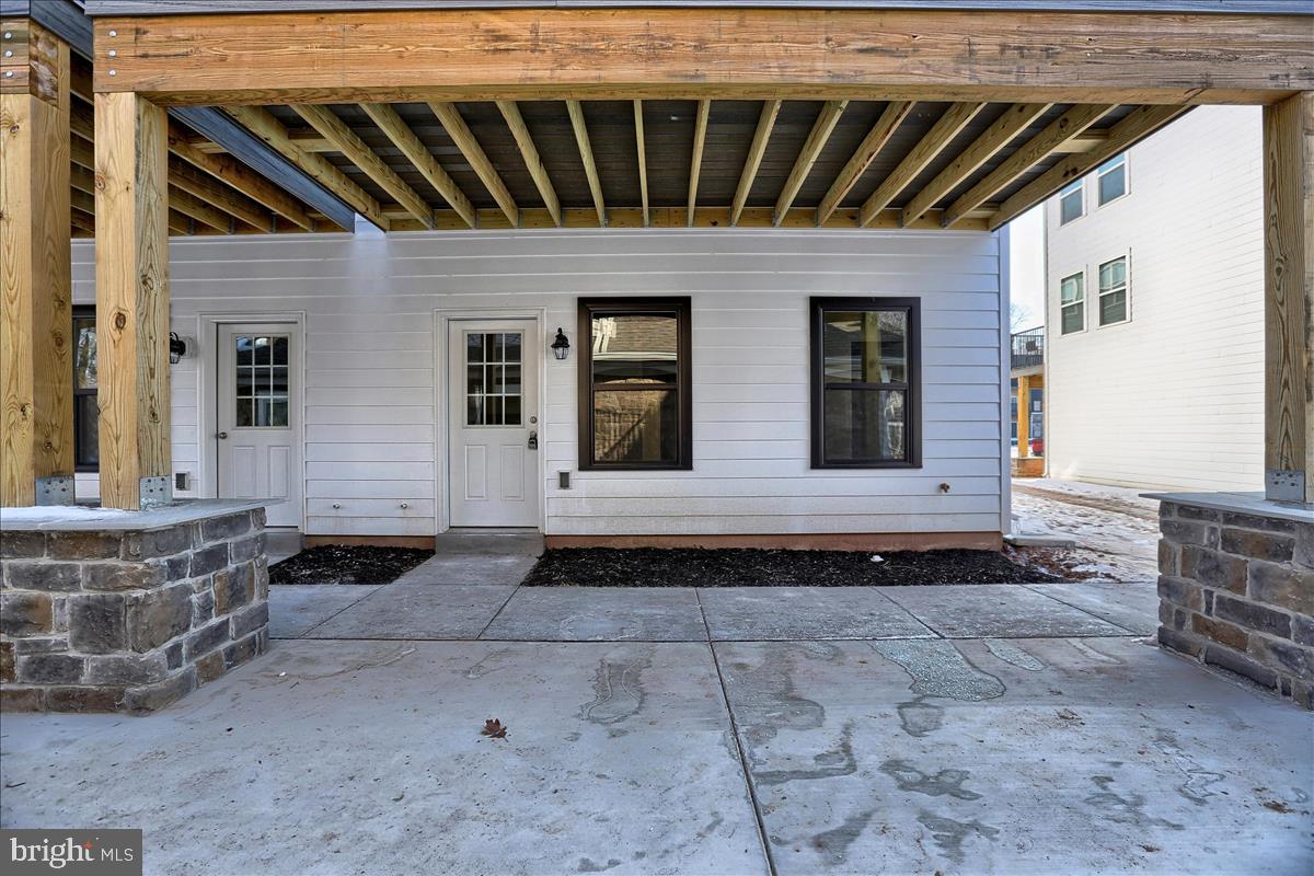 This modern 1 bedroom/1bathroom apartment is maintenance free in the very desirable location of High Pointe of Hershey. You’ll have very quick access to a hiking/mountain biking trail, Shanks Park, Bullfrog Valley pond, walking distance to the Hershey Medical Center including a paved path there, Restaurants, Coffeeshops, Hershey Attractions, and even more.
First floor unit with newer high tech energy efficient stainless steel appliances, granite countertops, luxury vinyl plank flooring, and ceramic tile in the bathrooms.
All major utilities included into the rent! This is an opportunity you do NOT want to miss. (electric/gas/sewer/water/trash/recycling/parking all included) 
Snow removal, and all common area maintenance included. Oh wait, that’s not all, you’ll also have access to the community center featuring a fitness center, conference room, and entertainment area!
Apply and schedule a showing today before it's gone!