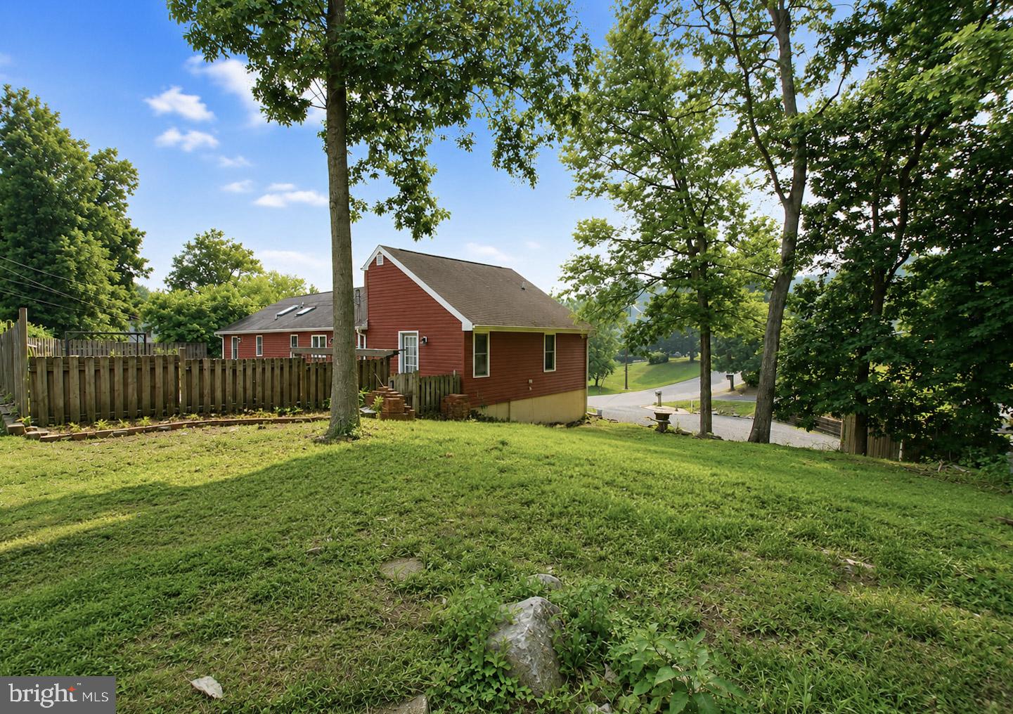 BRIARWOOD - Residential
