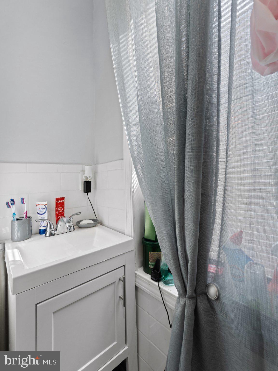 KENSINGTON - Residential