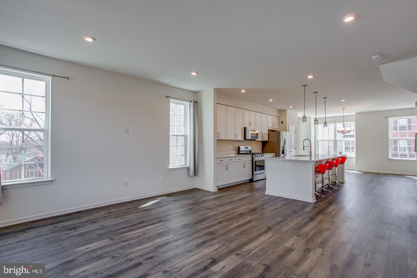 FEATHERSTONE STATION CONDOMINIUMS - Residential Lease