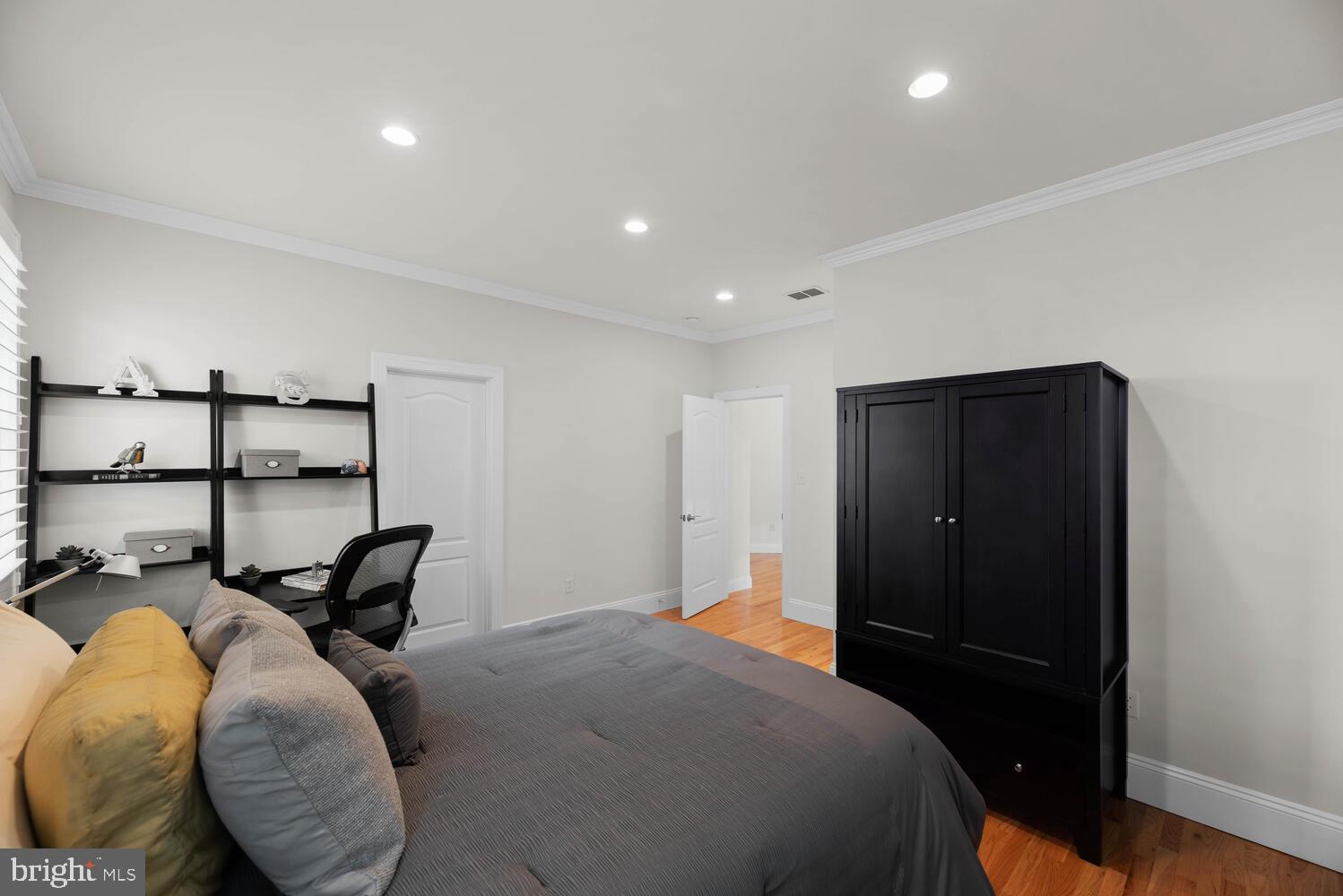 PINEY GLEN VILLAGE - Residential