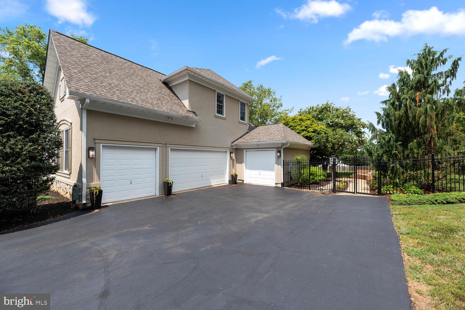PINEY GLEN VILLAGE - Residential