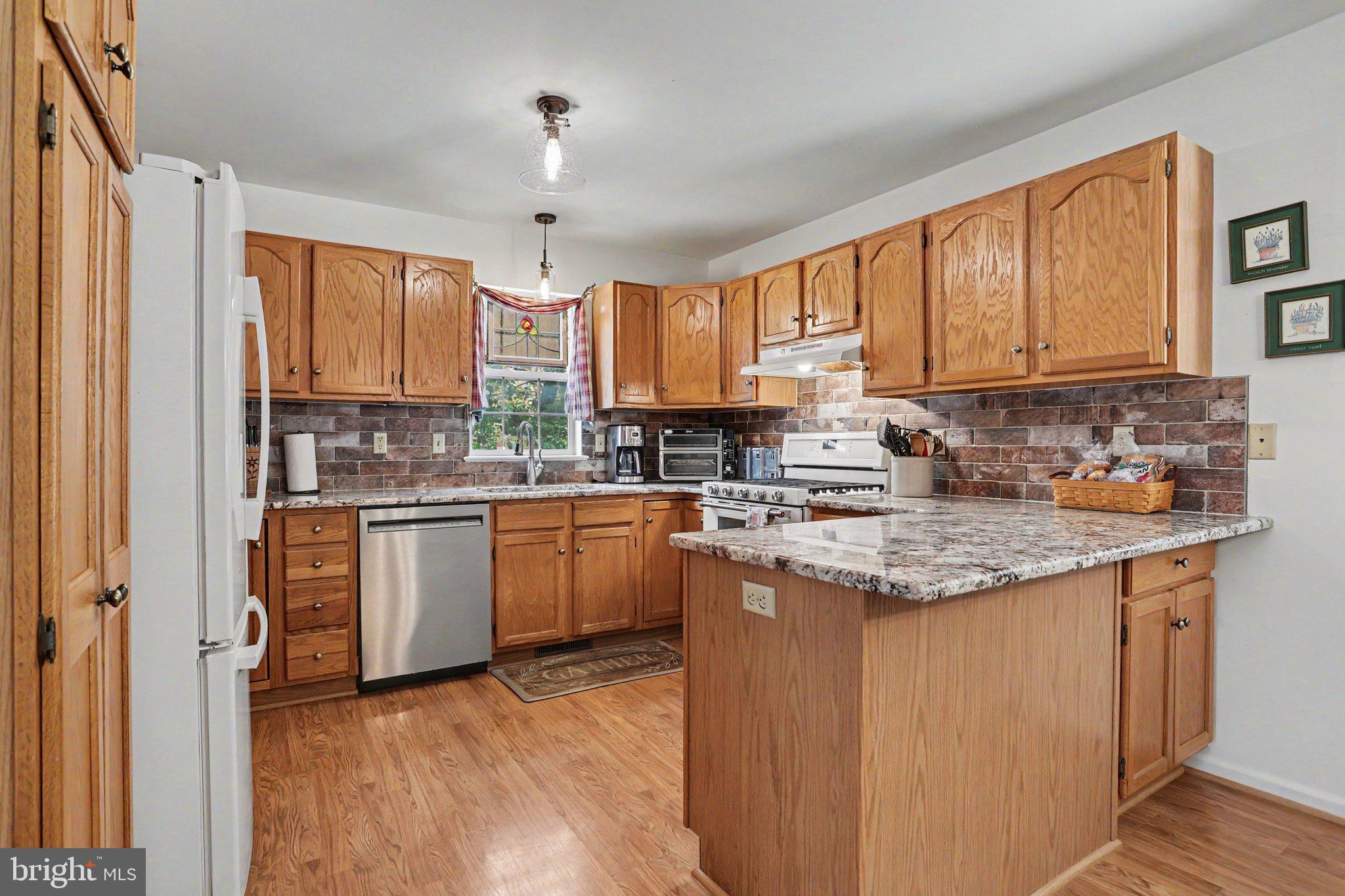 ASHLEY FARMS - Residential