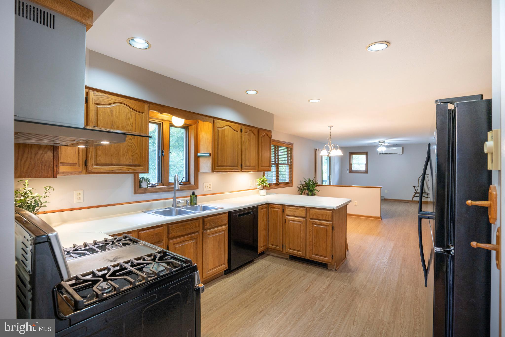 PARK FOREST VILLAGE - Residential