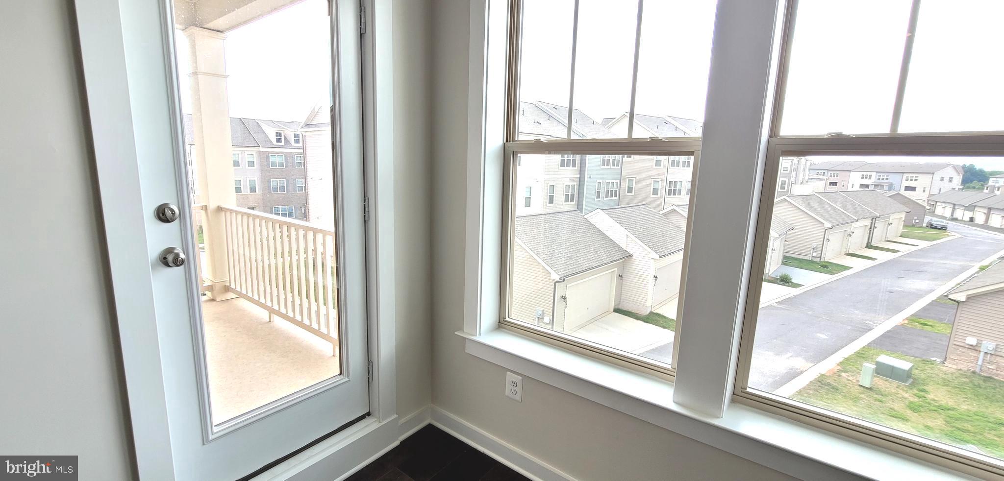 VILLAGES OF URBANA - Residential Lease