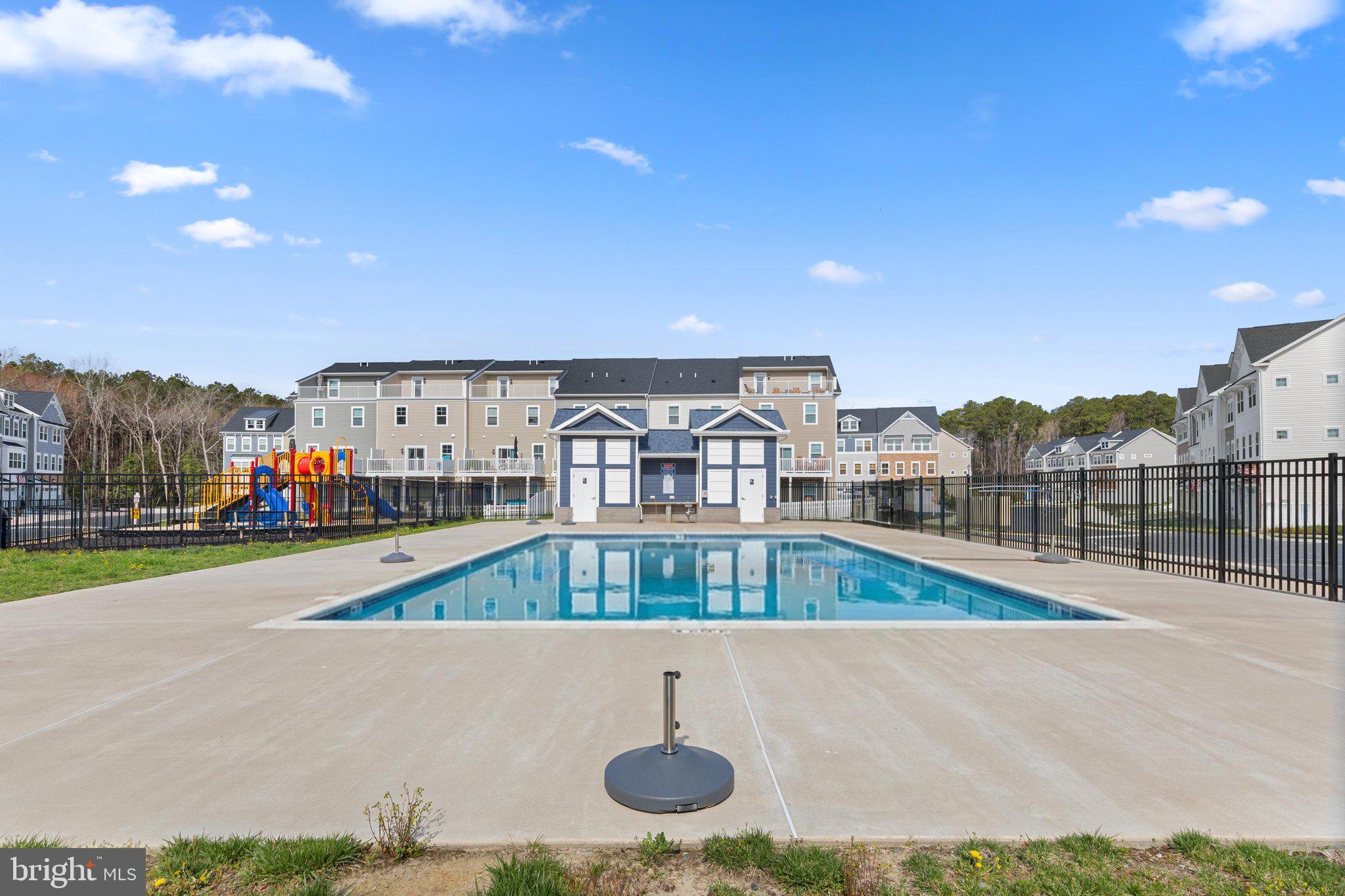 SEA OAKS VILLAGE - Residential