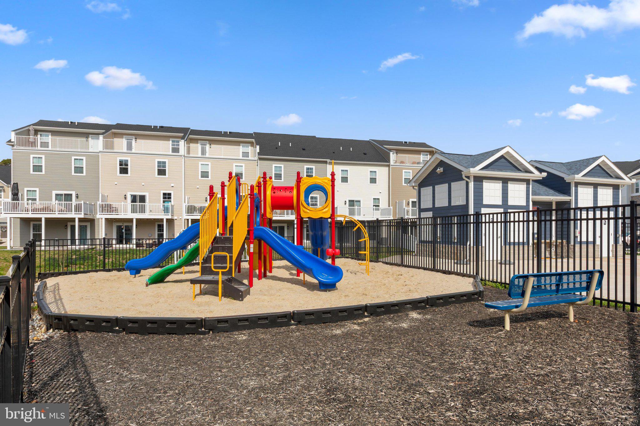 SEA OAKS VILLAGE - Residential