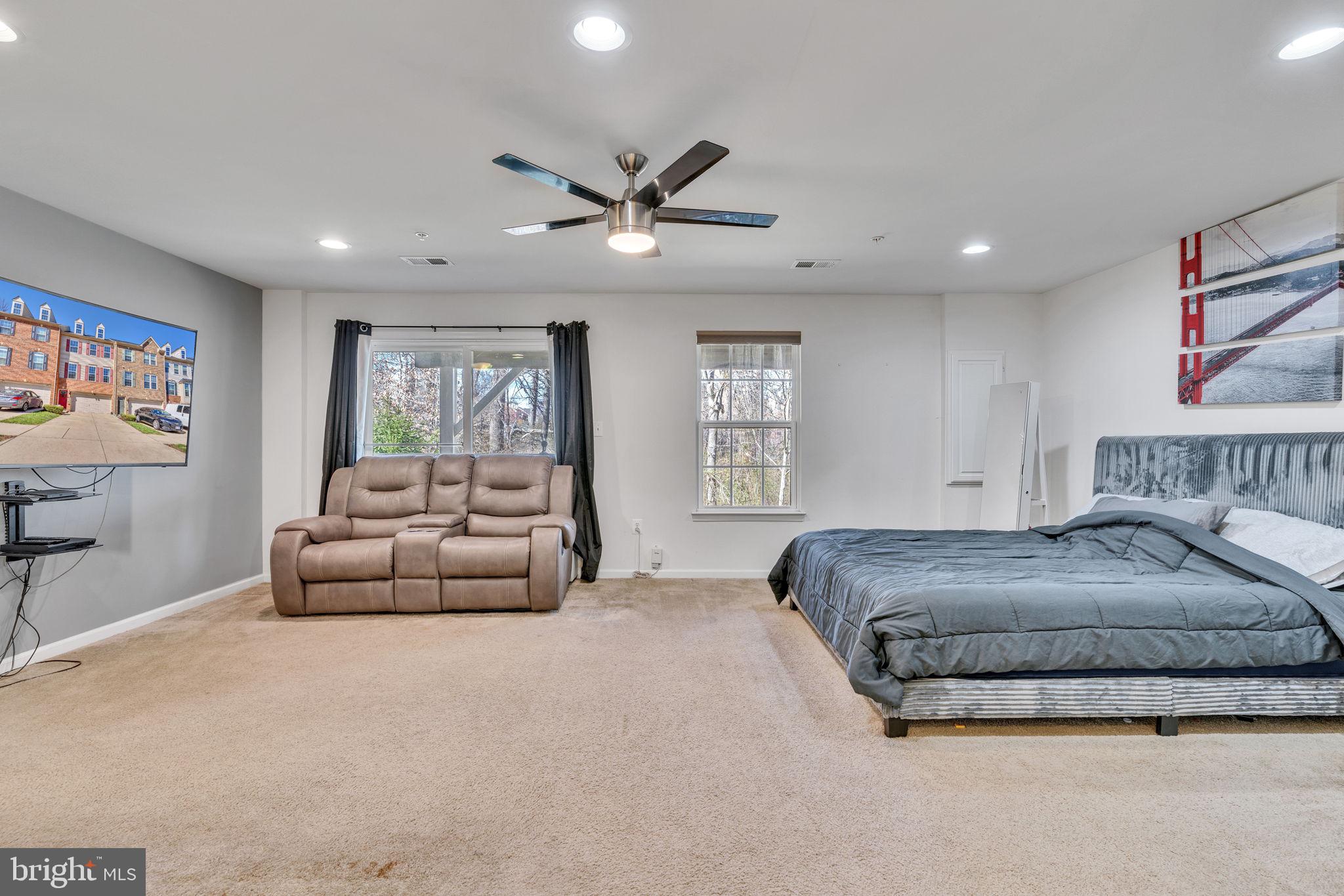 THE PARK AT ADDISON METRO - Residential