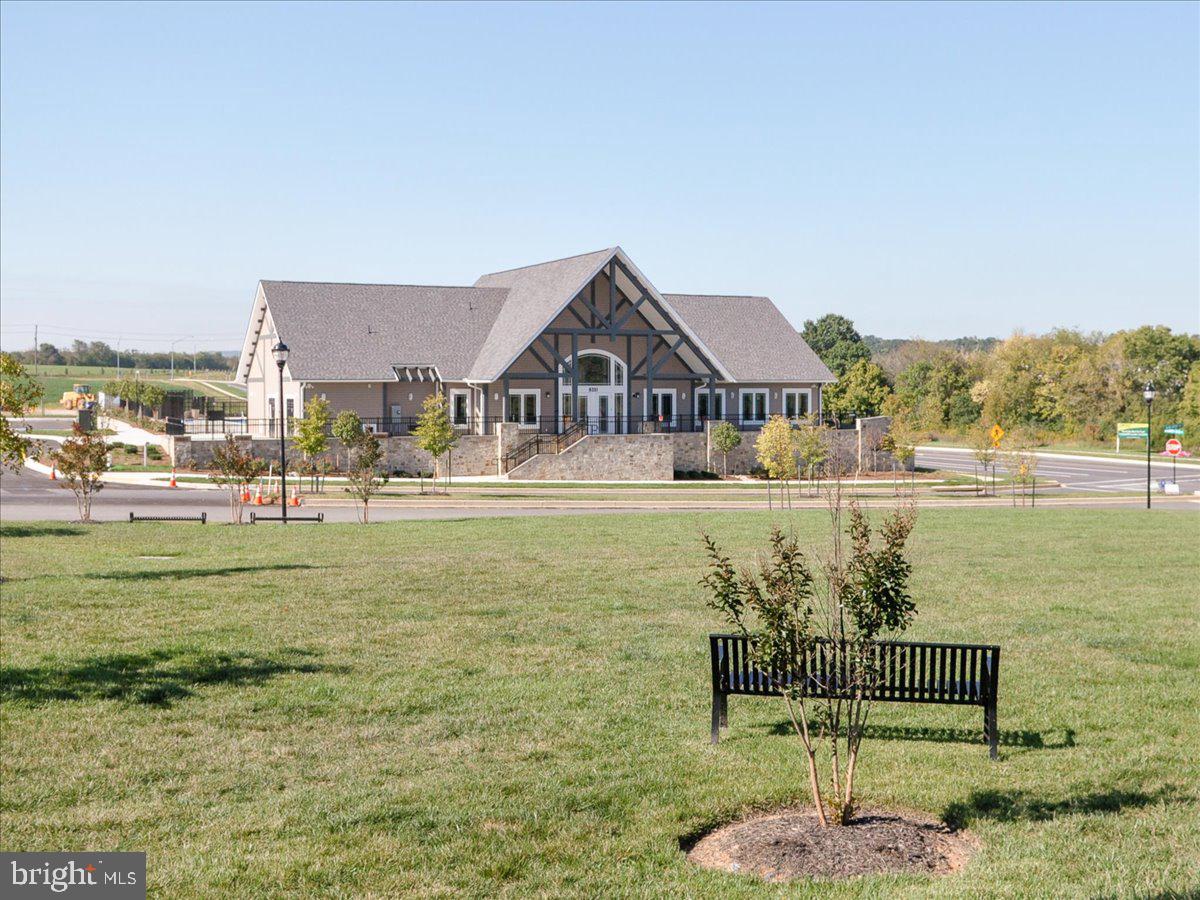 WELLINGTON TRACE - Residential