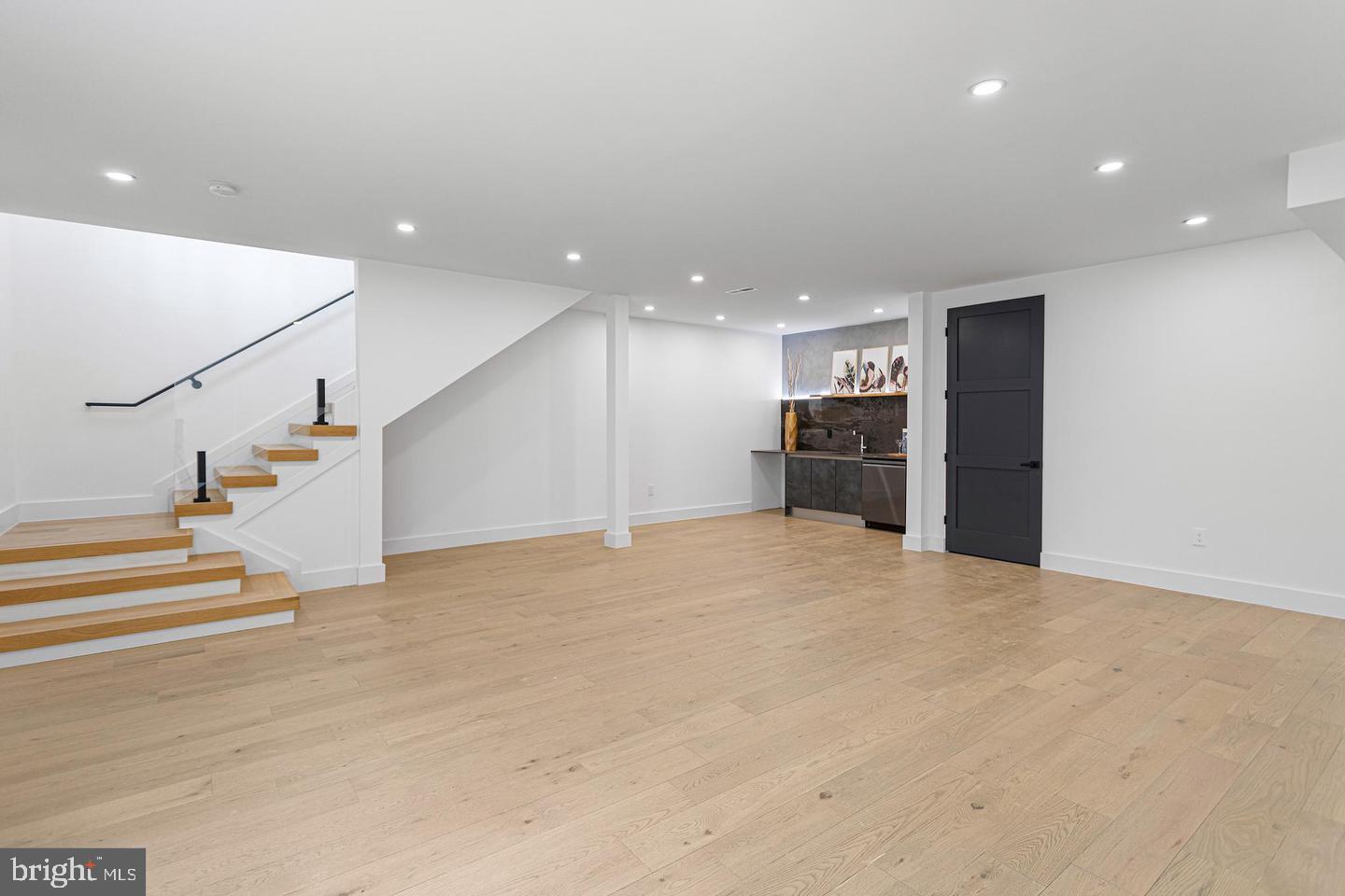 LEWINSVILLE - Residential