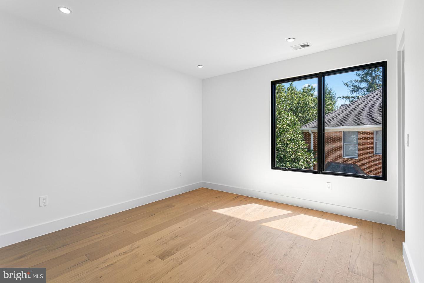LEWINSVILLE - Residential