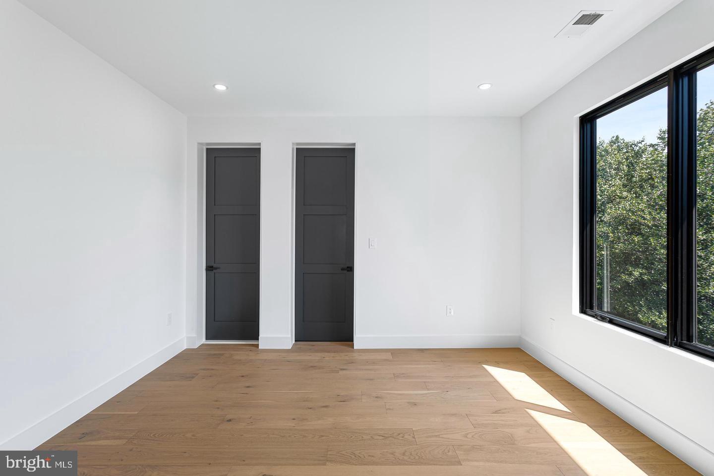LEWINSVILLE - Residential