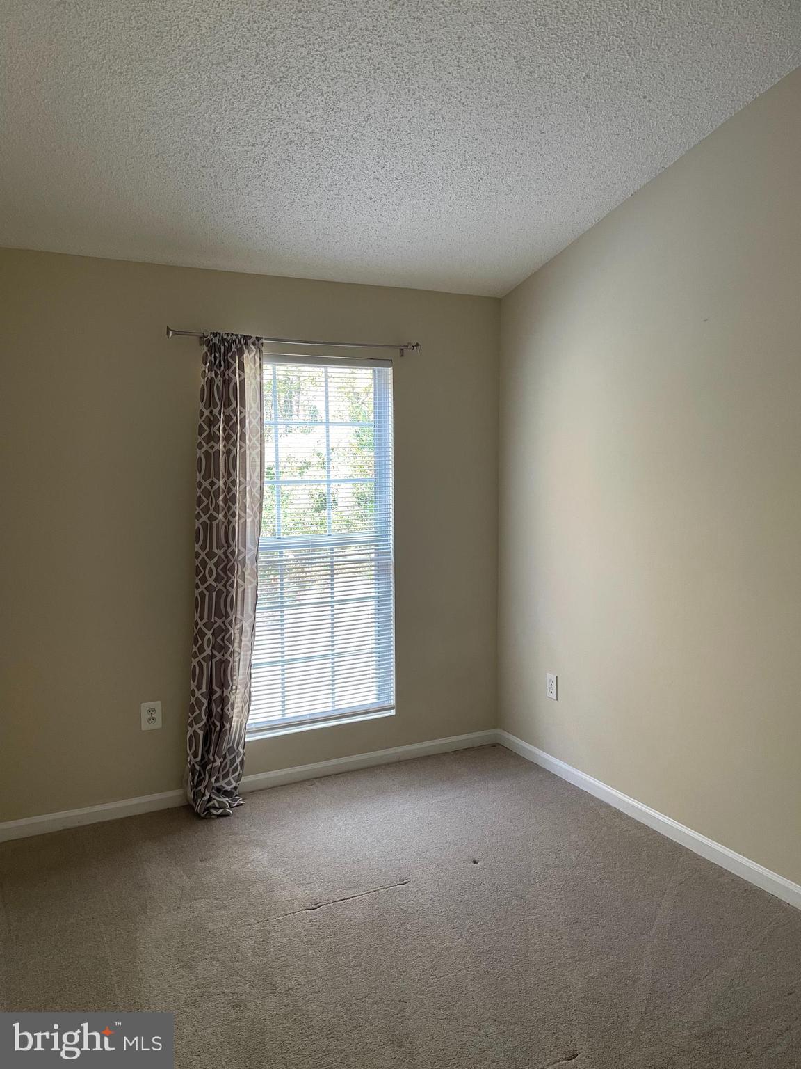 WOODSTONE - Residential Lease