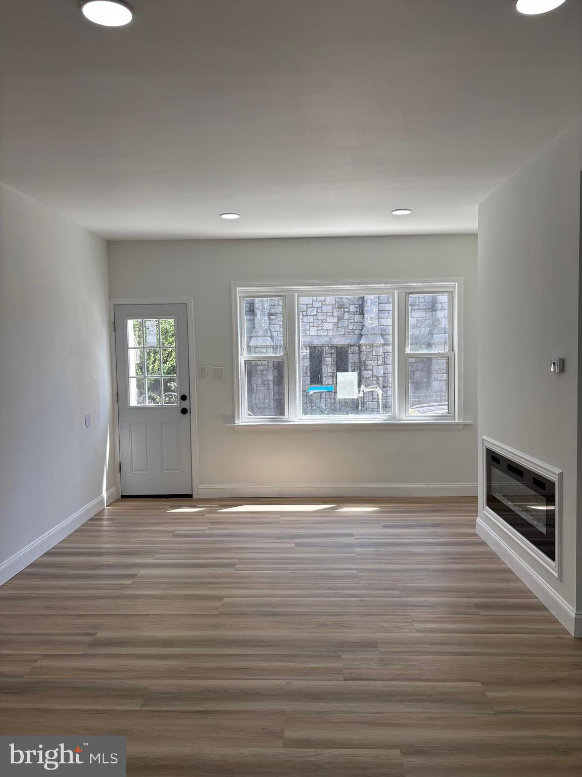 LOWER MOYAMENSING - Residential
