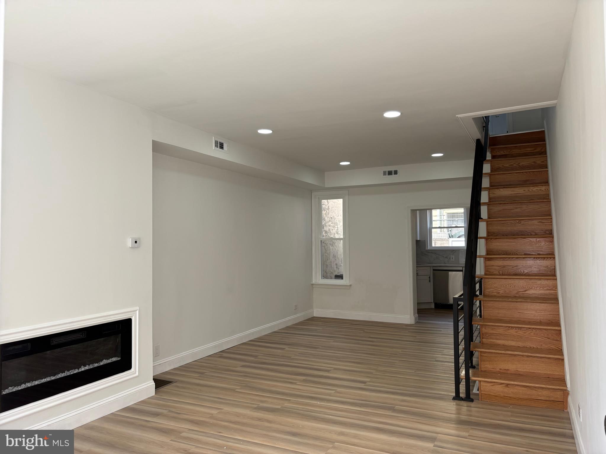LOWER MOYAMENSING - Residential