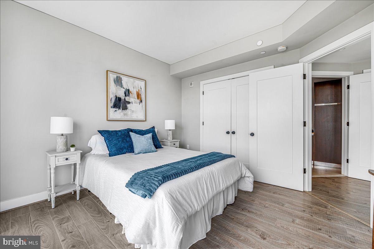PIKE AND ROSE - Residential