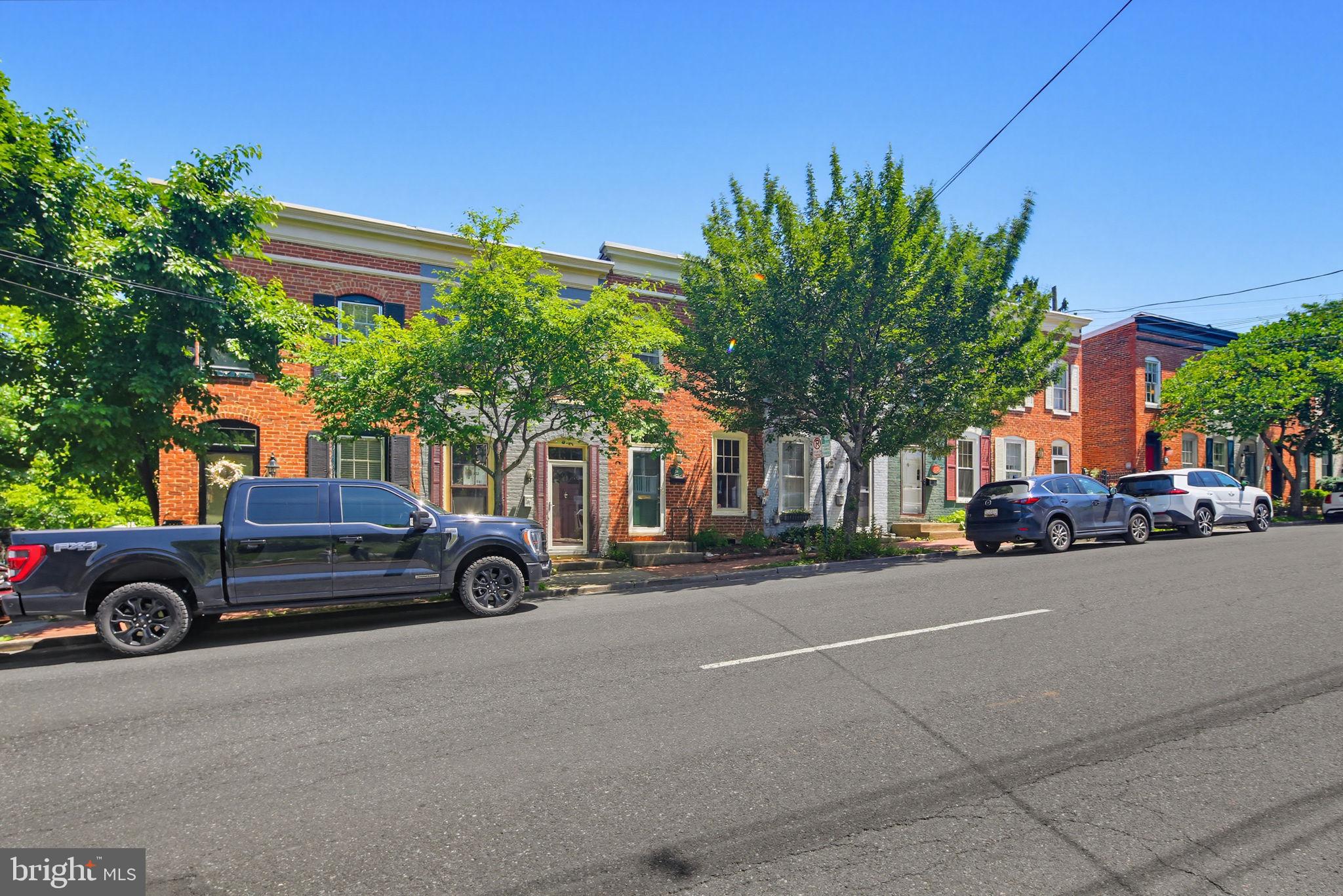 DOWNTOWN - Residential