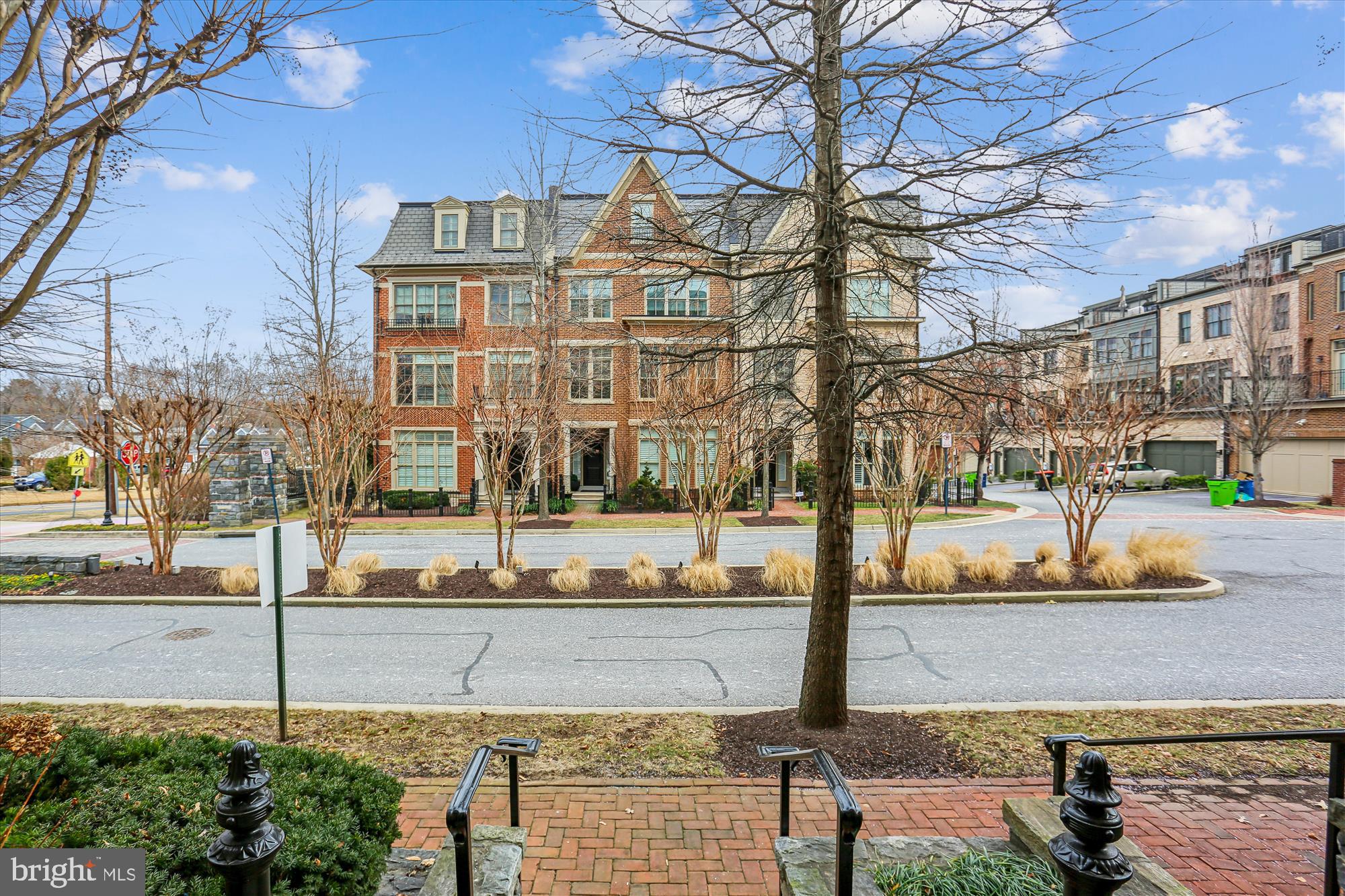 SYMPHONY PARK - Residential