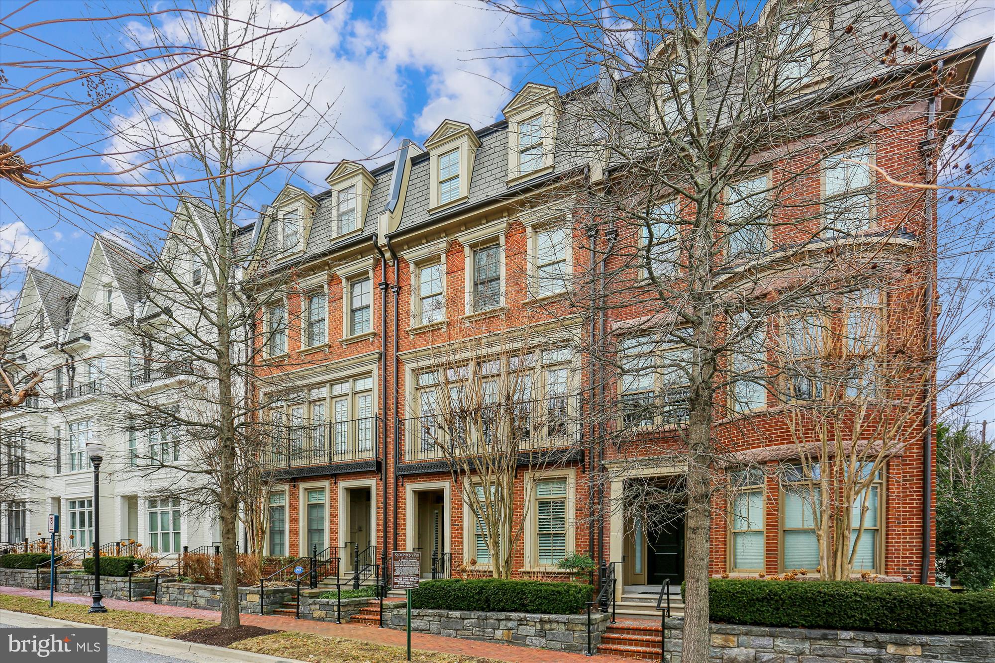SYMPHONY PARK - Residential