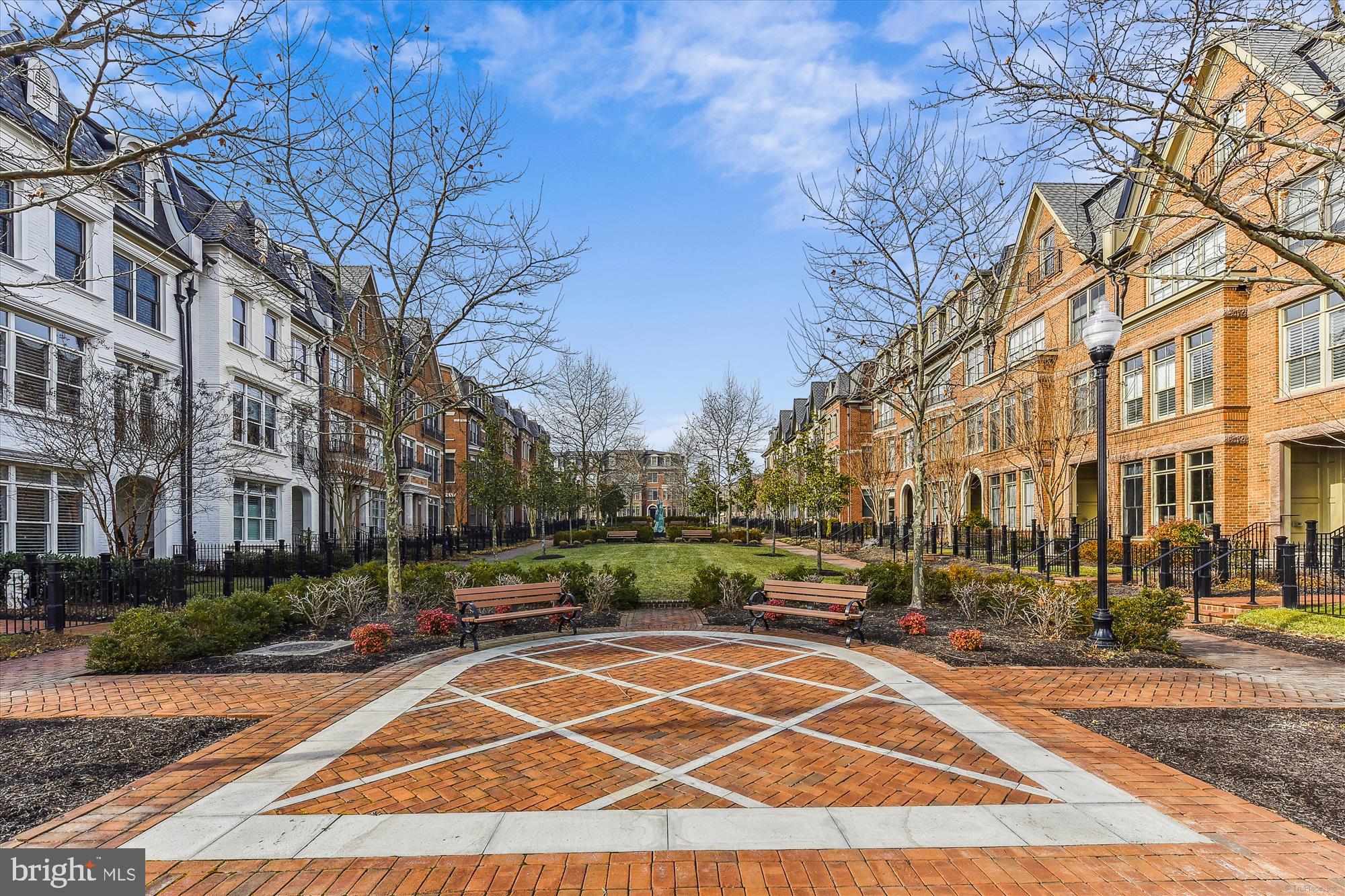 SYMPHONY PARK - Residential