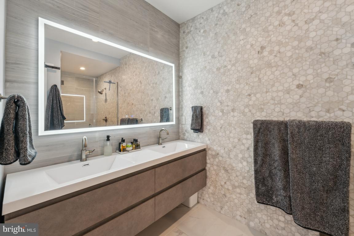 COLUMBIA HEIGHTS - Residential