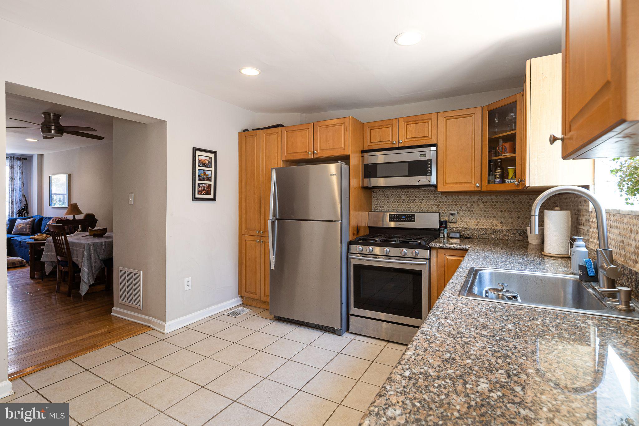 LOWER MOYAMENSING - Residential