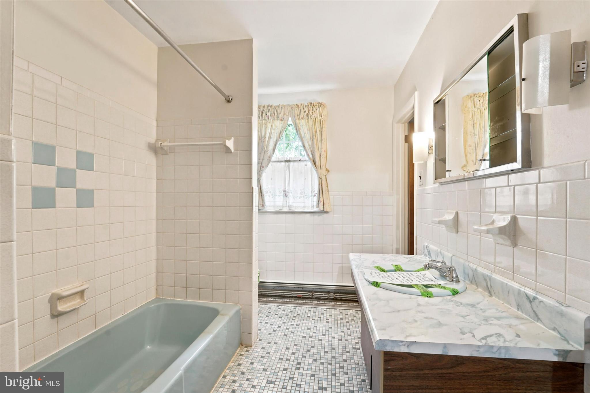 BUTTONWOOD GLEN - Residential