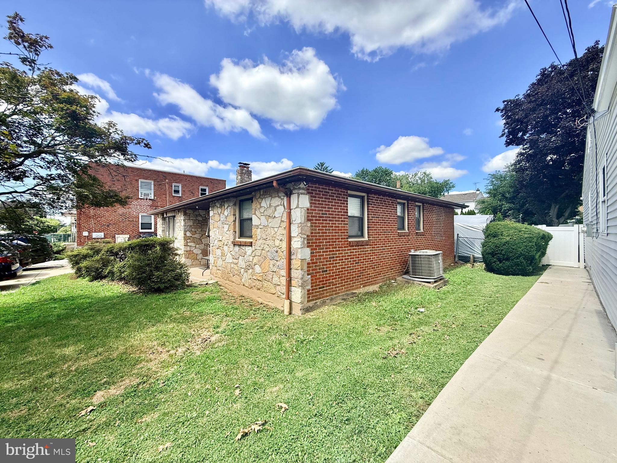 BUSTLETON - Residential