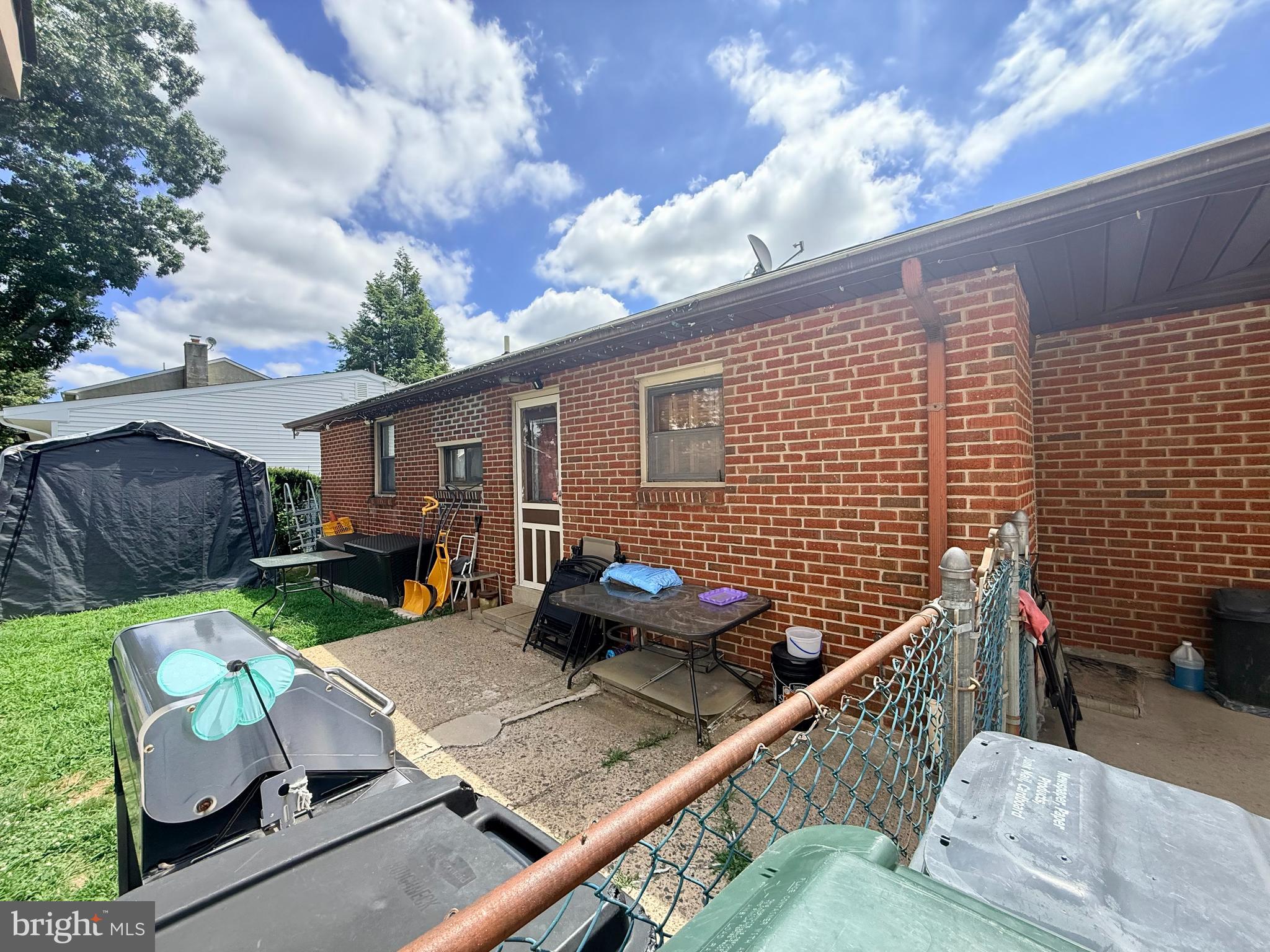 BUSTLETON - Residential