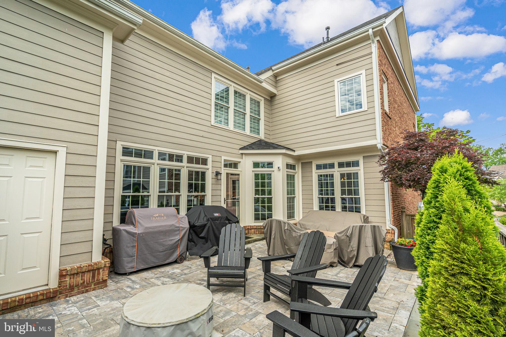 MCLEAN VILLAGE - Residential