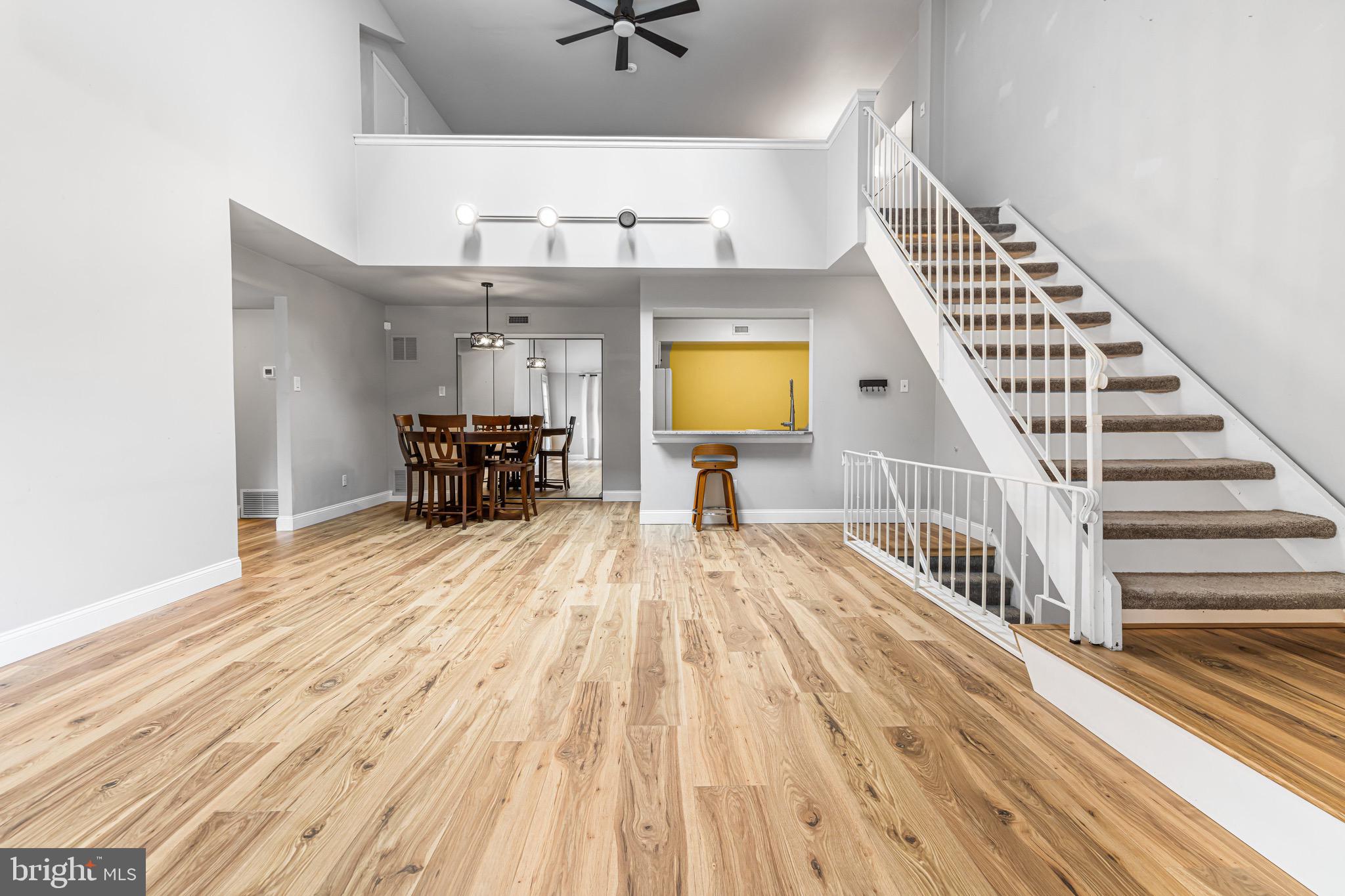 VALLEY GLEN - Residential