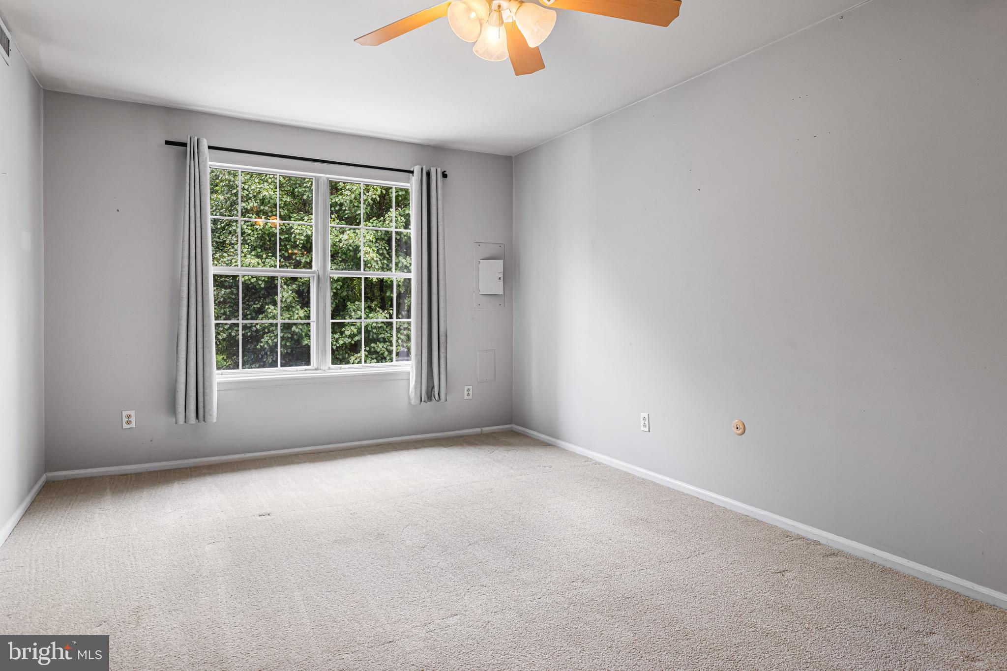 VALLEY GLEN - Residential