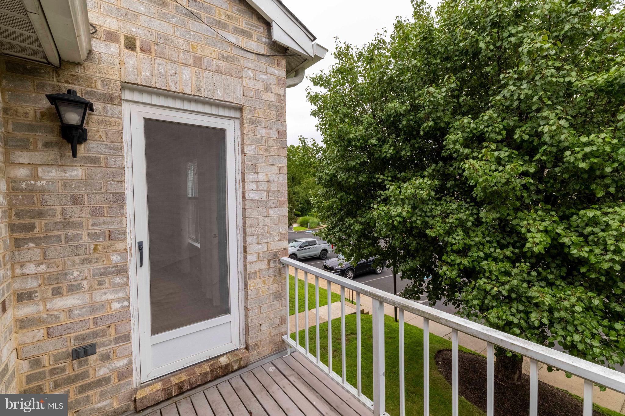 VALLEY GLEN - Residential