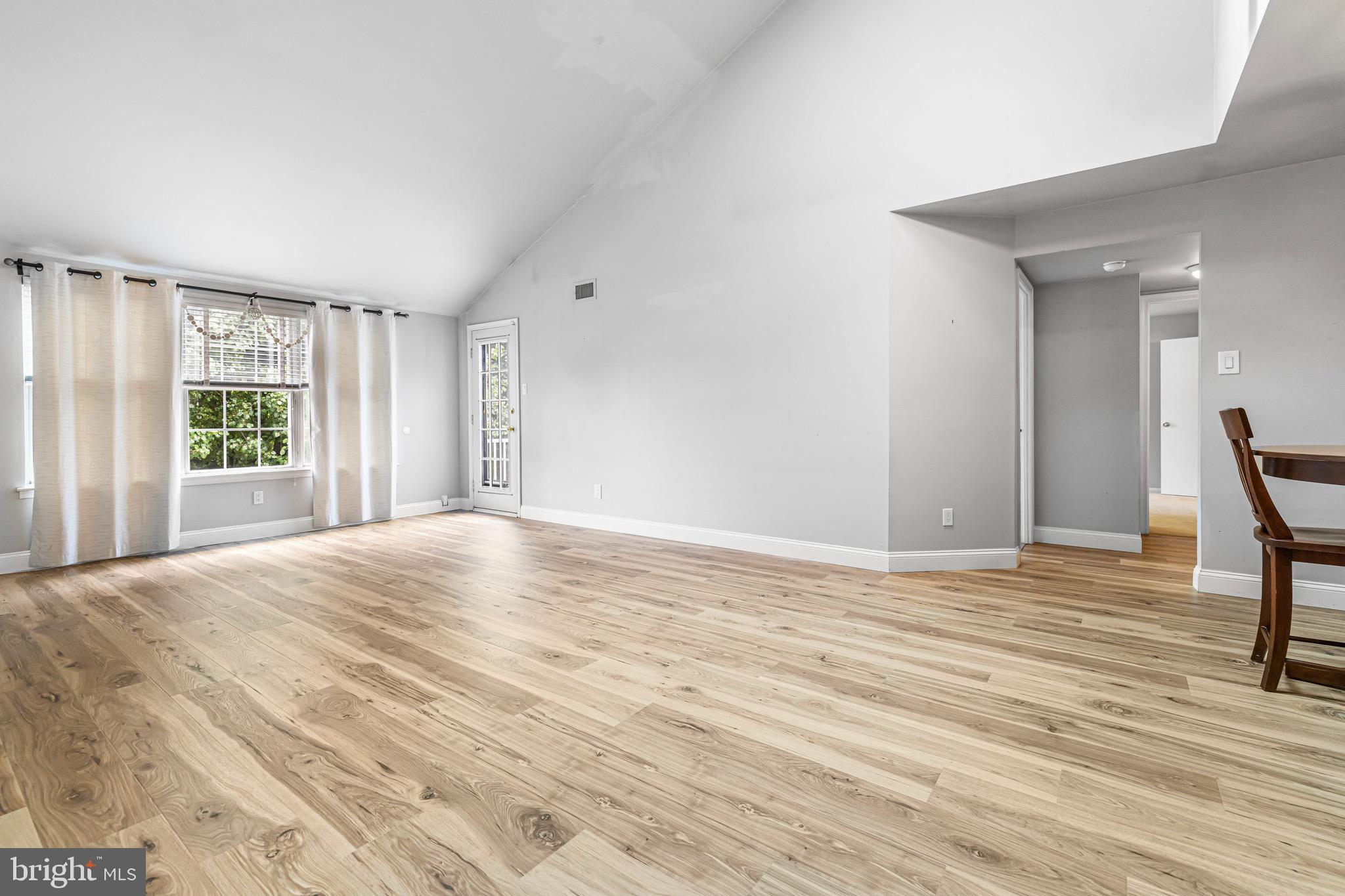 VALLEY GLEN - Residential