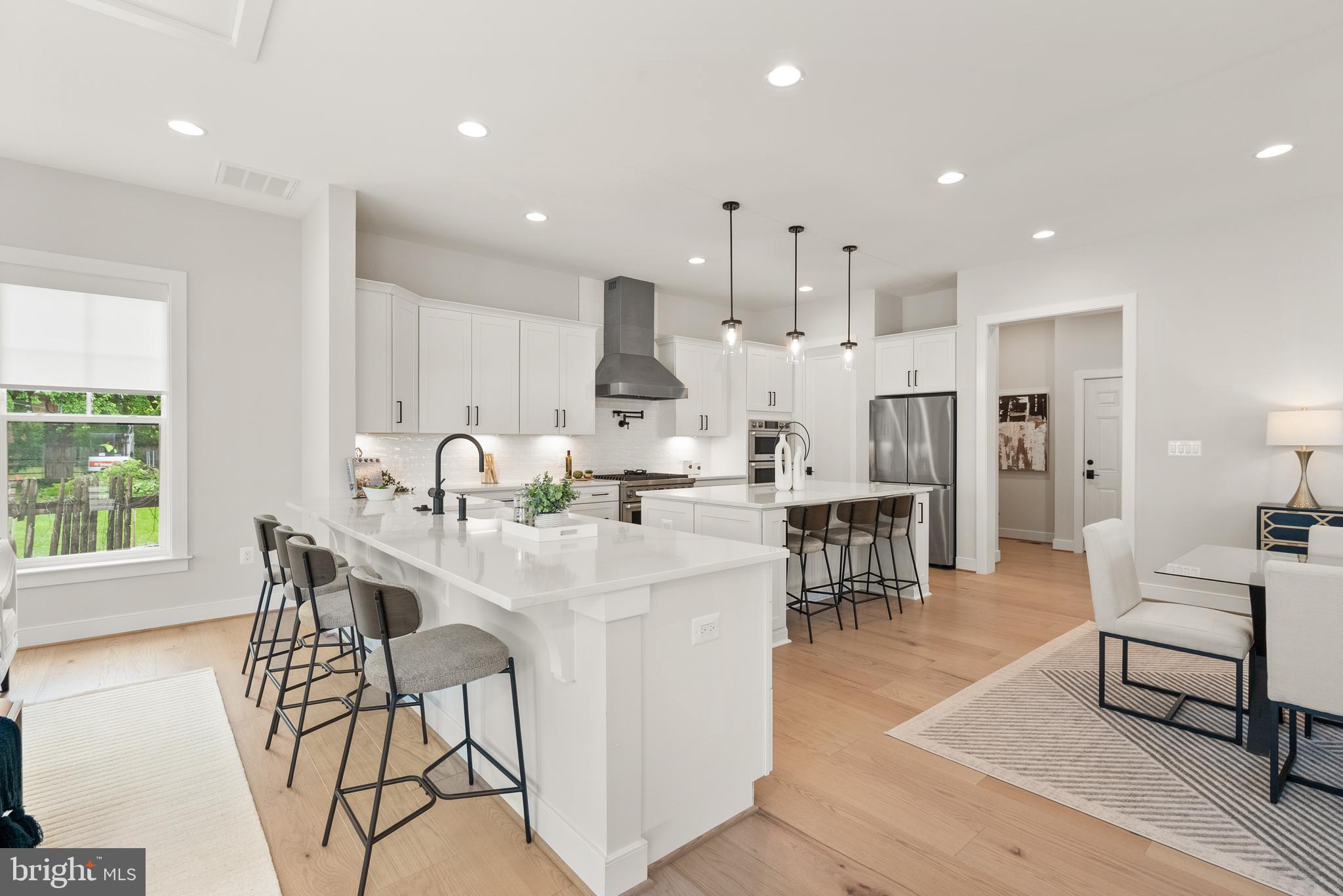 DUNN LORING - Residential