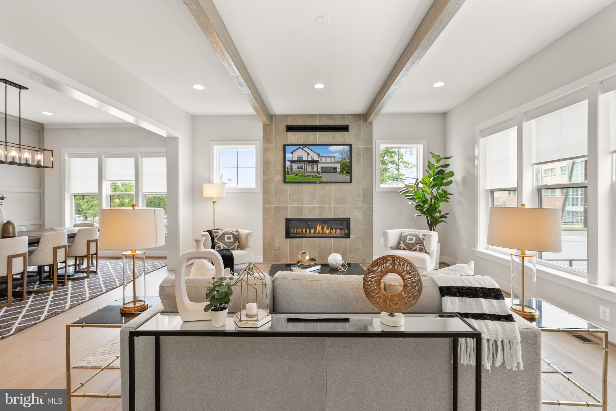 DUNN LORING - Residential