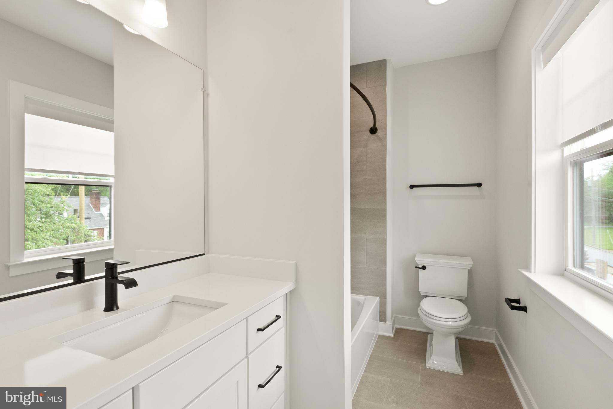 DUNN LORING - Residential